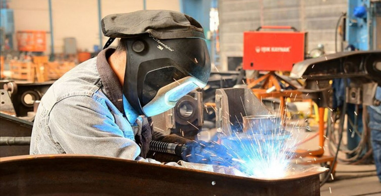 Sanayi üretiminde güçlü performans: Türkiye'de Aralık ayında %2,4 artış