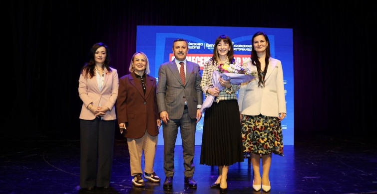 Saniye Bencik Kangal 'Çekmecem'de Kitap Var' Söyleşisinde Anne-Baba Rollerine Dikkat Çekti