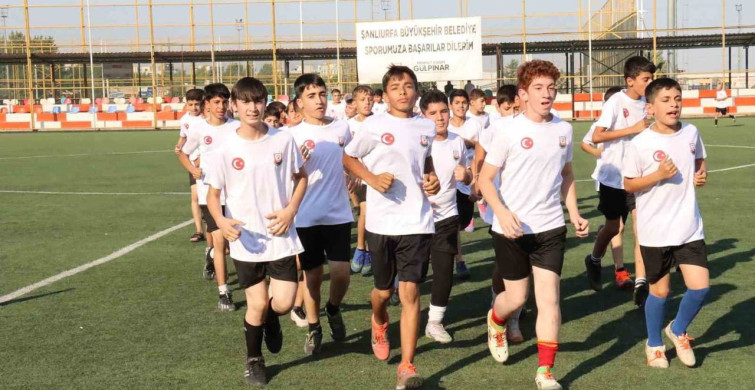 Şanlıurfa Büyükşehir Belediyesi, yaz kurslarıyla binlerce çocuğu futbolla buluşturuyor