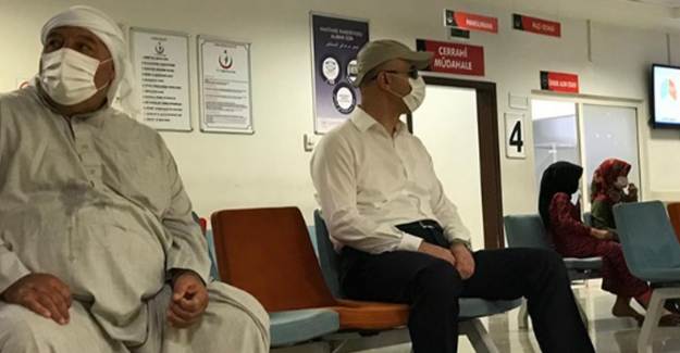 Şanlıurfa Valisi Tedbili Giyinerek Hastane Denetledi