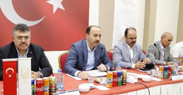 Şanlıurfa Valisi'nden Suriyelilere: Misafirliğin Gereğini Bilin!