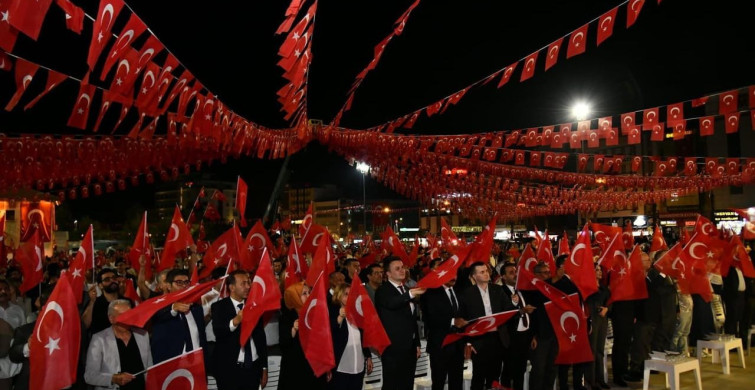 Şanlıurfa'da 15 Temmuz etkinliğine yoğun katılım