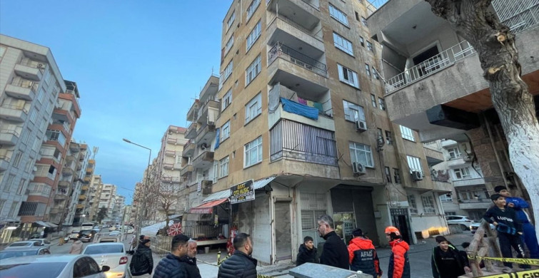 Şanlıurfa'da 6 Katlı Bina Tedbiren Boşaltıldı