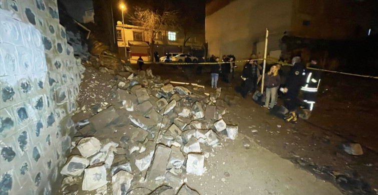 Şanlıurfa'da Çöken Ev Sonrası Üç Ev Tahliye Edildi