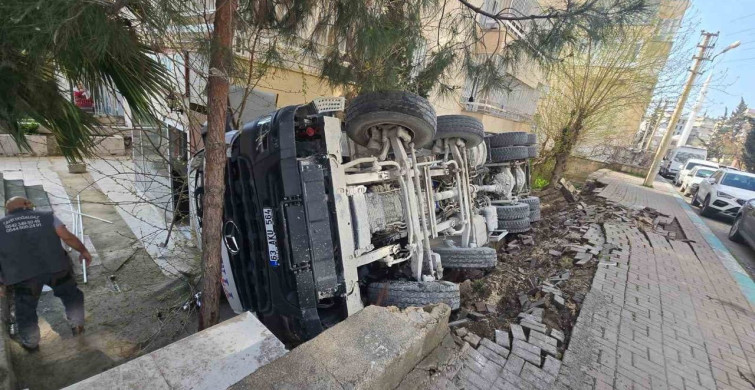 Şanlıurfa'da Devriye Beton Mikseri Sürücüsü Kurtarıldı