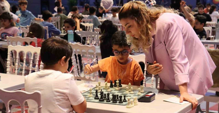 Şanlıurfa'da Geleceğin Satranç Ustaları Ödüllendirildi