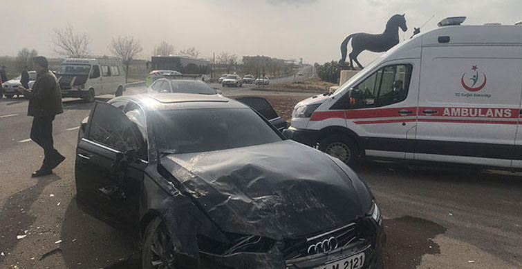 Şanlıurfa'da İYİ Parti Konvoyu Kaza Yaptı