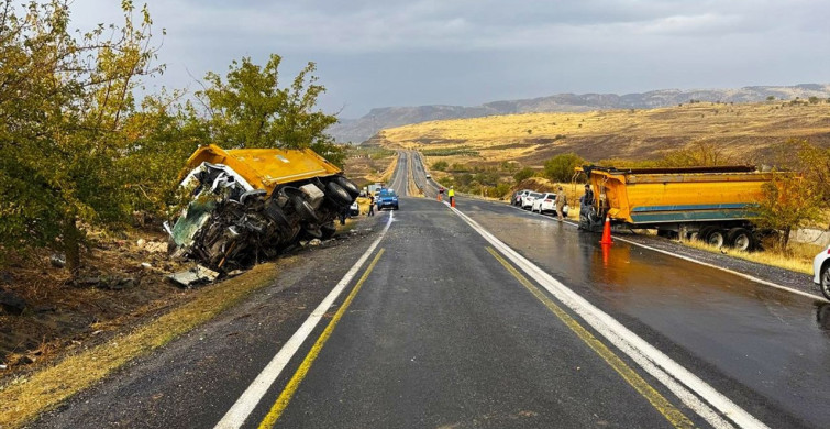 Şanlıurfa'da Kamyon Çarpışması: 1 Ölü, 1 Yaralı