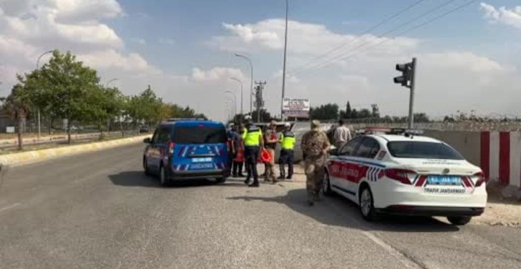 Şanlıurfa’da kamyonet devrildi, 2 kişi yaralandı