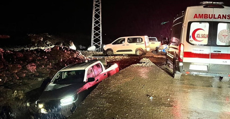 Şanlıurfa'da Kamyonet Devrildi: 3 Yaralı