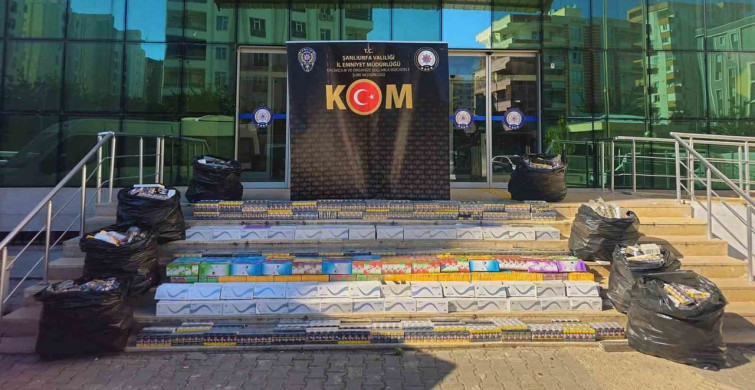 Şanlıurfa'da Kamyonetteki Lastiklerden 20 Bin Paket Kaçak Sigara Çıktı
