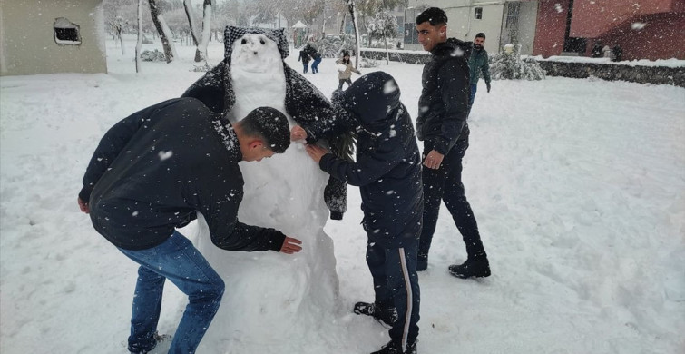 Şanlıurfa'da Kar Yağışı Etkisini Gösteriyor