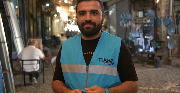 Şanlıurfa'da Küresel Sumud Filosu'na Destek İçin Mavi Kurdele Dağıtıldı