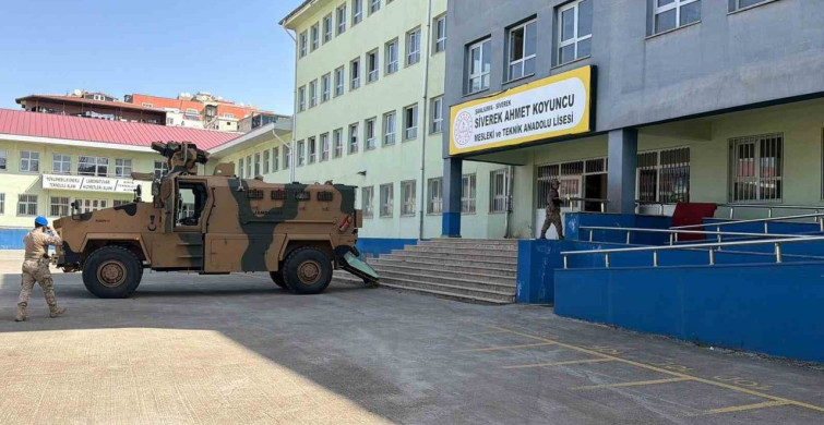 Şanlıurfa'da Liseye Saldırı: 13 Yaralı