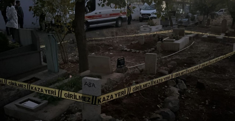 Şanlıurfa'da Mezarlıkta Bebek Cesedi Keşfi Şanlıurfa'da Mezarlıkta Bebek Cesedi Keşfi