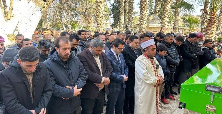 Şanlıurfa'da Sulama Kanalına Düşen Otomobilin Sürücüsü İçin Arama Çalışmaları Devam Ediyor