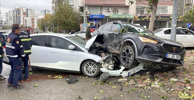 Şanlıurfa'da Trafik Kazası: 2 Yaralı