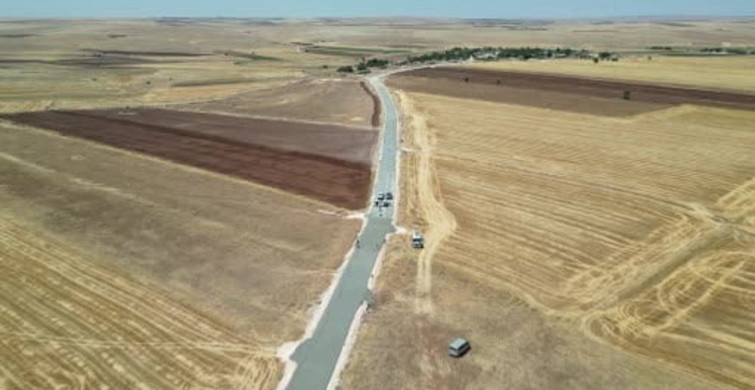 Şanlıurfa'da üç ilçeyi birbirine bağlayan yol çalışmaları devam ediyor