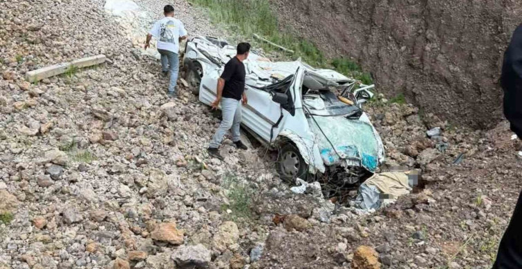 Şanlıurfa'da Uçuruma Yuvarlanan Kamyonette Bir Can Kaybı