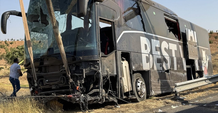 Şanlıurfa'da Yolcu Otobüsü Devrildi: 27 Yaralı