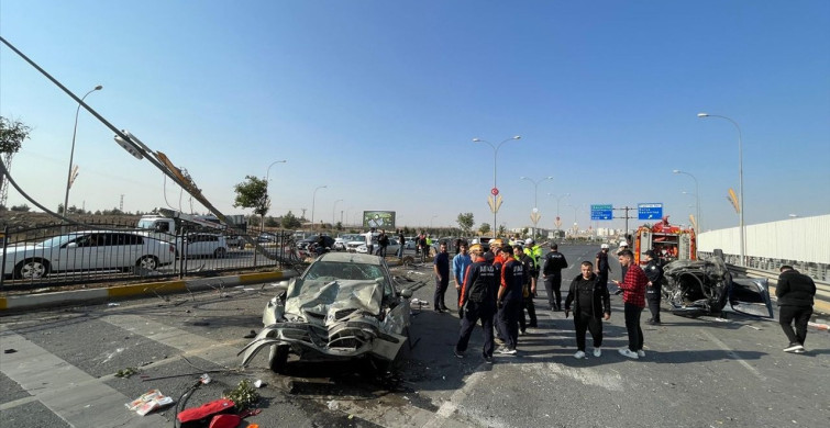 Şanlıurfa'da Zincirleme Trafik Kazası: 2 Ölü, 2 Yaralı