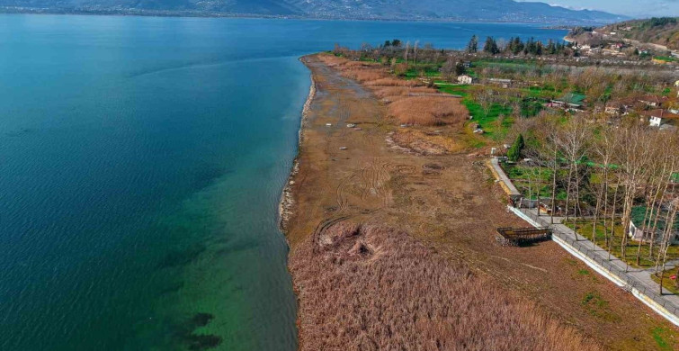 Sapanca Gölü'nde Kaçak Yapı Yıkım Çalışmaları Başladı