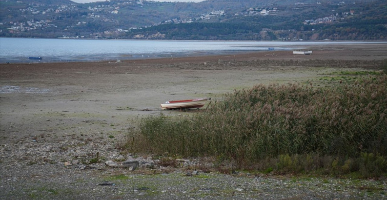 Sapanca Gölü'nde Su Seviyeleri Alarm Veriyor