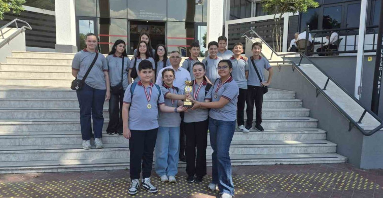 Sarıgöl Şehit Esin Akay Ortaokulu'ndan Büyük Başarı