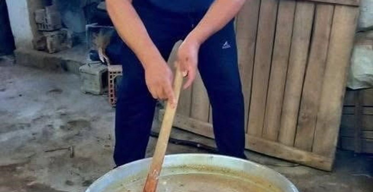 Sarıgöl’de aşure kazanları kaynamaya başladı