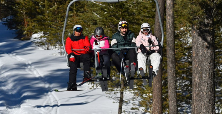 Sarıkamış Kayak Merkezi'nde Yoğun Hafta Sonu