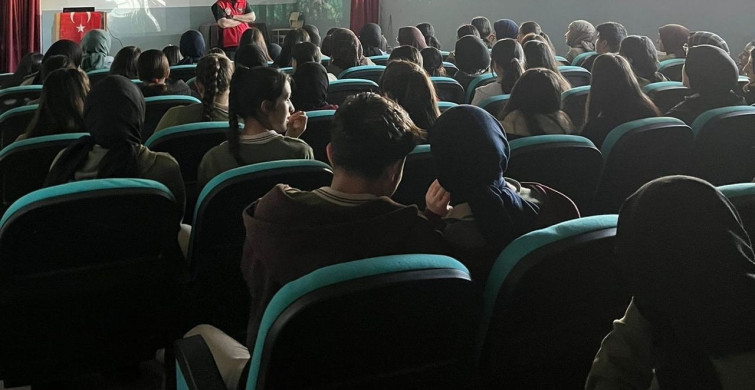 Sarıkamış'ta Öğrencilere Terörle Mücadele ve Dijital Güvenlik Semineri
