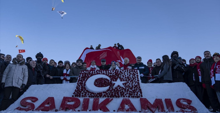 Sarıkamış'ta Şehitler İçin Kardan Heykeller Açıldı