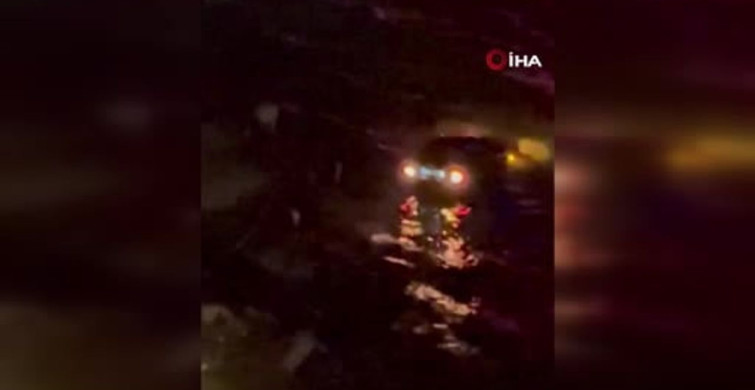 Sarıyer’de kontrolden çıkan otomobil denize düştü, sürücü kurtuldu