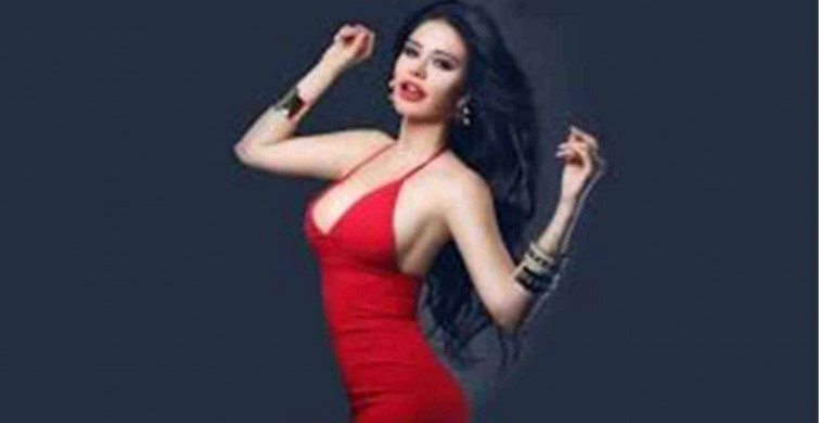 Şarkıcı Ebru Polat derin göğüs dekolteli cesur pozuyla yaktı geçti