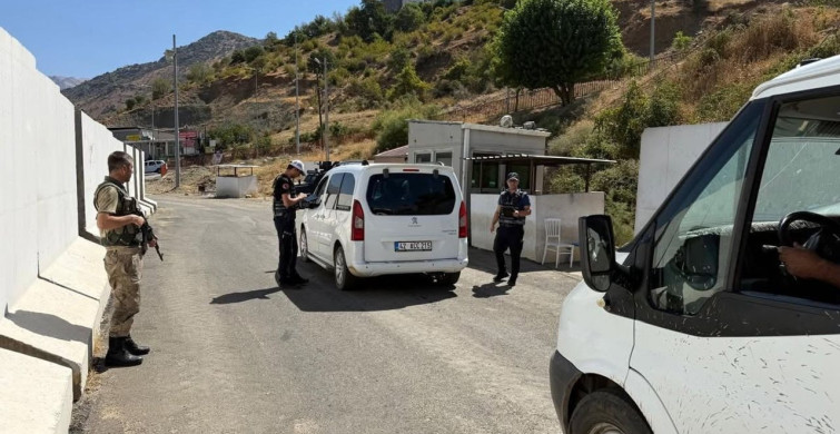 Sason'da Huzurlu Sokak Uygulaması Devam Ediyor