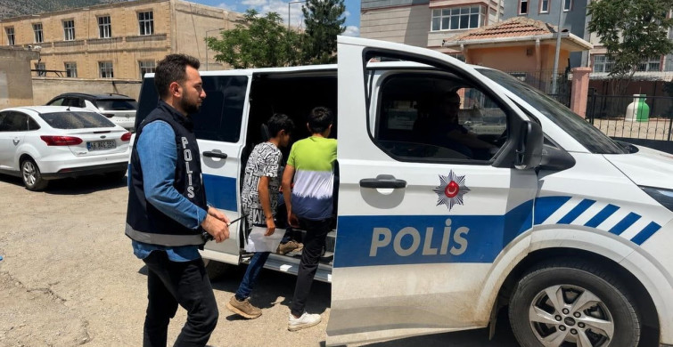 Sason'da LGS sınavına yetişemeyen öğrencilere polis desteği