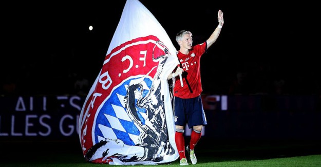 Schweinsteiger’den Futbola Veda!