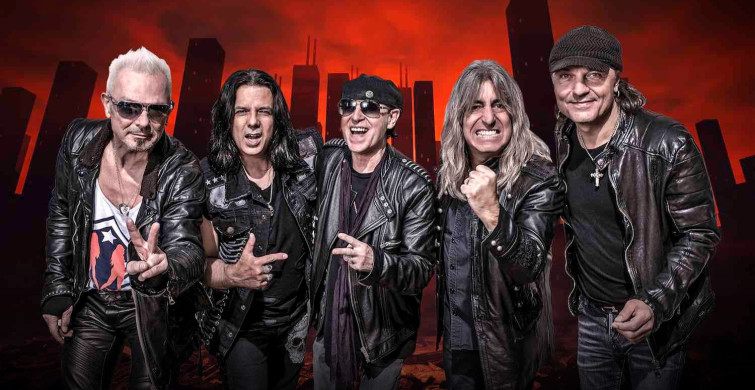 Scorpions 33 yıl sonra İstanbul'da aynı stadyumda sahne aldı