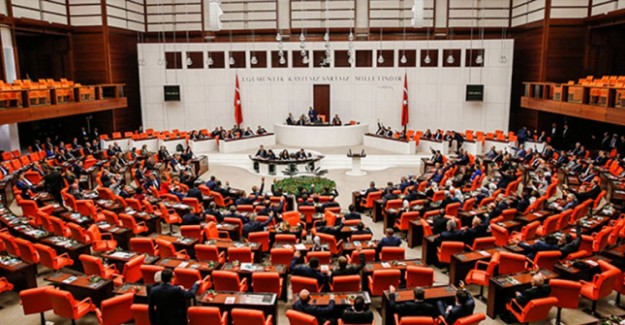 Seçim Önergesi İlk Aşamadan Geçti! Anayasa Komisyonu Onayladı