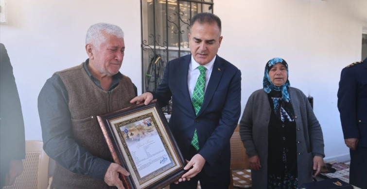 Şehit Astsubay Başçavuş Emrah Kuran'ın Şehadet Belgesi Ailesine Teslim Edildi