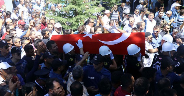 Şehit Polis Taha Uluçay Son Yolculuğuna Uğurlandı