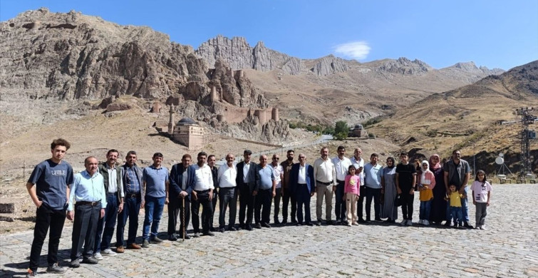 Şehit Yakınları ve Gaziler Tarihi Mekanları Ziyaret Etti