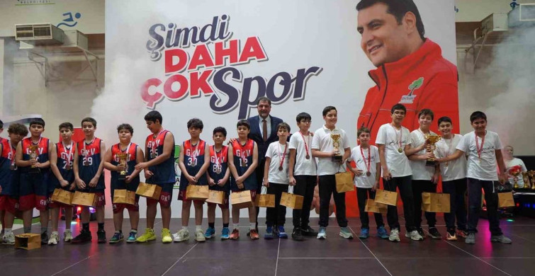 Şehitkamil’de 2. küme sportif müsabakaları coşkusu ödül töreniyle taçlandı
