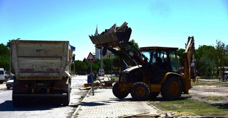 Şehzadeler Belediyesi'nden Selimşahlar'da kaçak yapılara müdahale