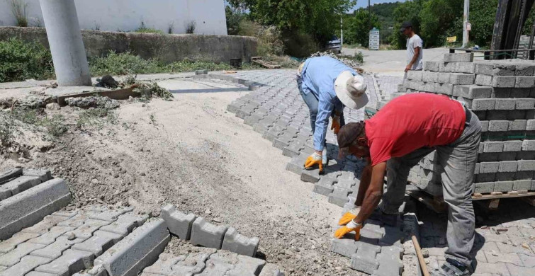 Şehzadeler’de 20 bin metrekare kilit parke taşı döşenecek