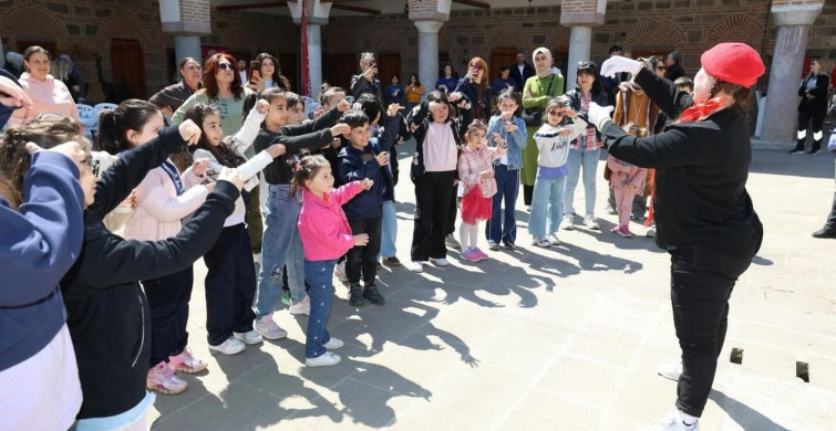 Şehzadeler'de Çocuklar İçin Rengarenk Bir Gün
