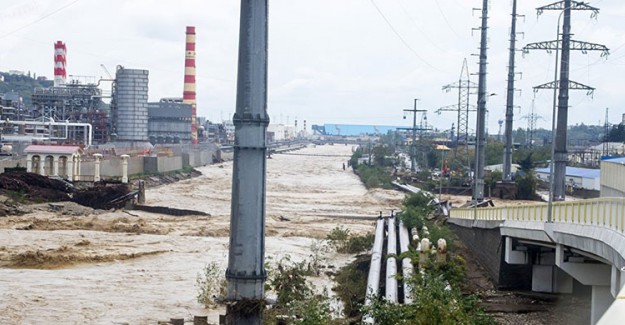 Sel Mağduriyeti Devam Ediyor, Altmış Yaralı Var