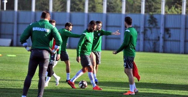Milli Takımlara 16 Futbolcu Gönderdik
