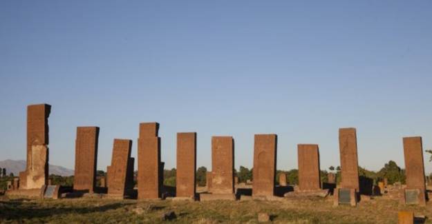 Selçuklu Meydan Mezarlığı Tanıtımına 'Malazgirt' Katkısı