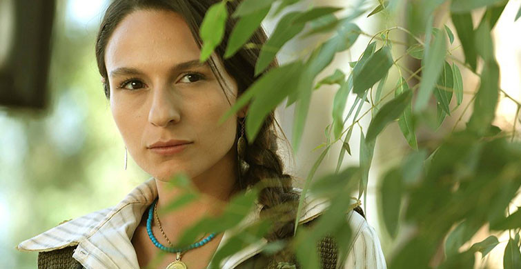 Selin Yeninci Kimdir?